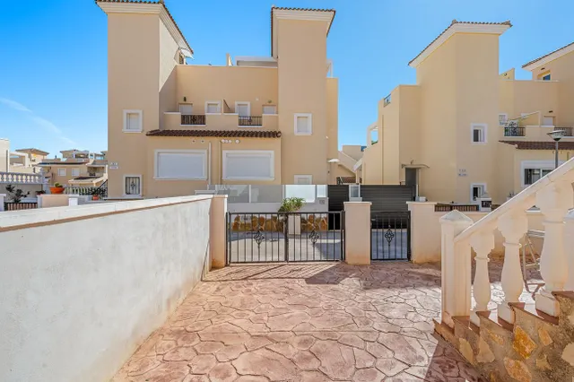 Casa 3 habitaciones en venta - Pueblo — 27