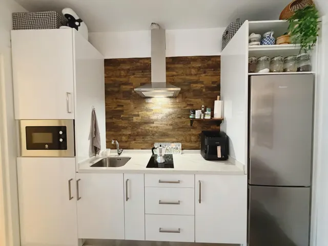 Apartamento de 1 dormitorio con licencia turistica en venta en La Carihuela, Torremolinos – 268.000 € — 10