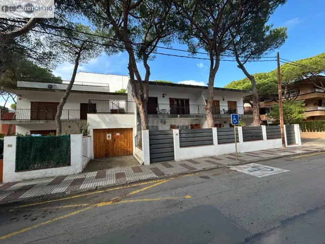 Se vende un piso en planta baja en segunda linea de mar en P - foto 3