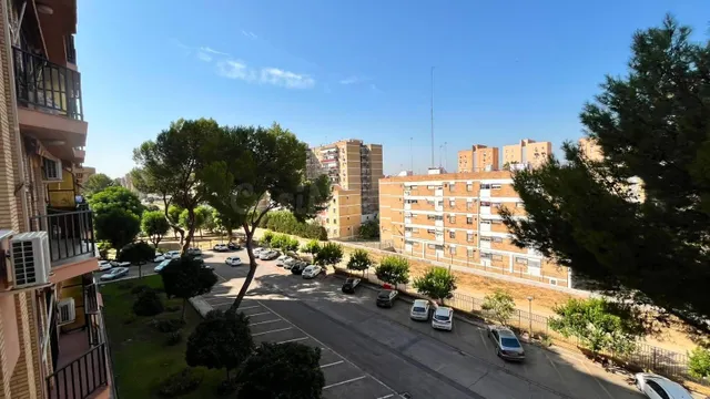 PISO DE ALQUILER PARA ESTUDIANTES - foto 3