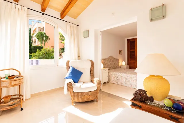 Apartamento con amplia terraza y vistas al puerto en Portopetro — 13