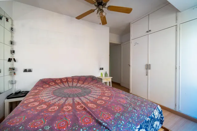 Venta cuarta planta 3 habitaciones sin ascensor Reyes Católicos — 20