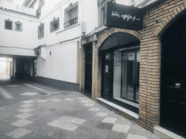 Estupendo local en realejo, muchas opciones de negocio!!! — 16