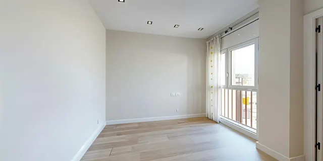 7ª PLANTA REFORMADA Y MUY TRANQUILA JUNTO AL NUEVO PARQUE DE LA SAGRERA — 9