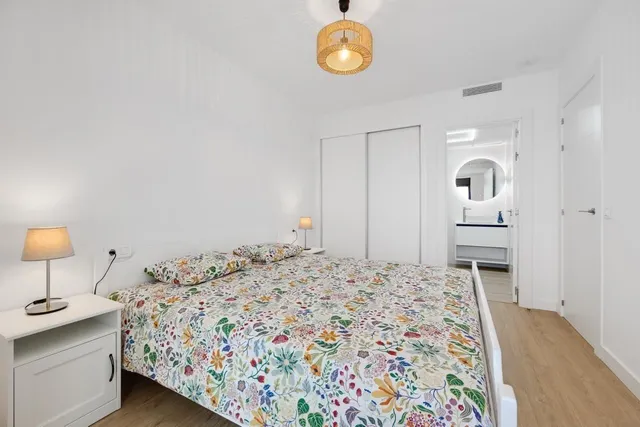Ático 2 habitaciones 79m² en venta - PAU 8 — 18