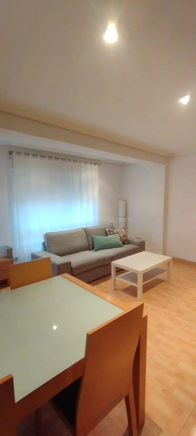 Piso VENTA en el Grao de Castellón, 3 habitaciones, un baño. - foto 2