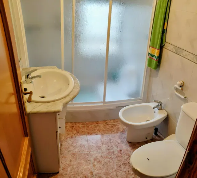 Gran oportunidad en macael, casa céntrica con 4 dormitorios y terrazas. — 10