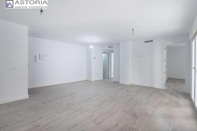 Piso reformado en Avenida Barcelona — 6