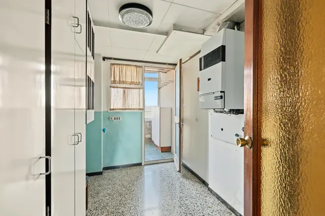 Excepcional piso muy alto con terraza y vistas al mar — 37