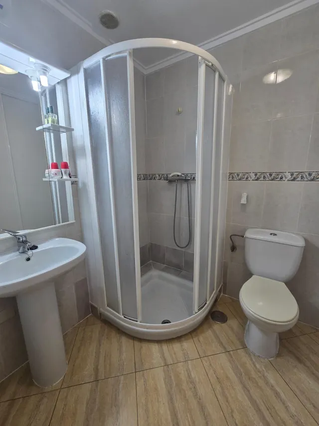 Apartamento de 2 dormitorios y 2 baños, a unos 300 metros de la Playa del Cura - Opcional: plaza aparcamiento — 22