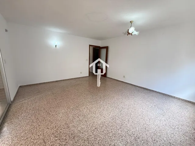 PISO EN VENTA EN ALICANTE. ZONA DE BABEL. 74m2, 4 habitaciones, 1 BAÑO Y 1 ASEÑO, TERCERA PLANTA CON ASCENSOR. — 26