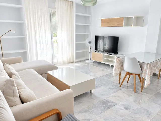 VENTA AMPLIO PISO EN RONDA CON GARAJE Y TRASTERO