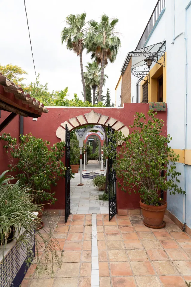 Ponemos a la venta este precioso y peculiar chalet con piscina privada. — 12