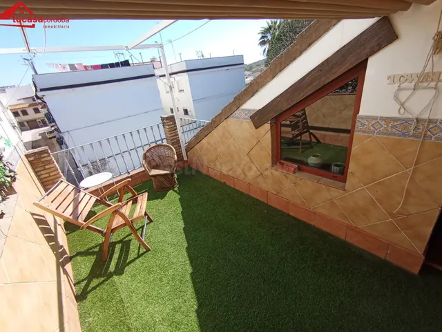 Impresionante Casa en Alcolea – Amplia, Luminosa y Lista par