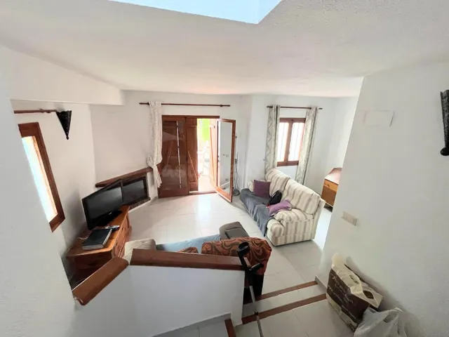 CASA ADOSADA REFORMADA, JARDIN, APARCAMIENTO, PISCINA COMUNI - foto 5