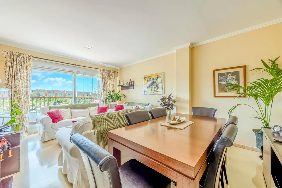 Ático de 3 dormitorios con 2 terrazas y vistas al Parque Juan Pablo II – 7 Palmas