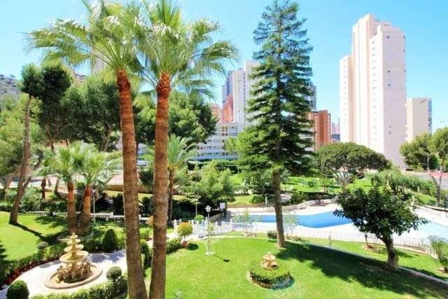 Apartamento reformado con 1 dormitorio en zona Rincon de Loix — 24