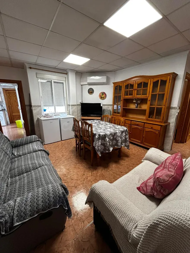 265€ GASTOS INCLUIDOS HAB. CHICA ESTUDIANTE - foto 3