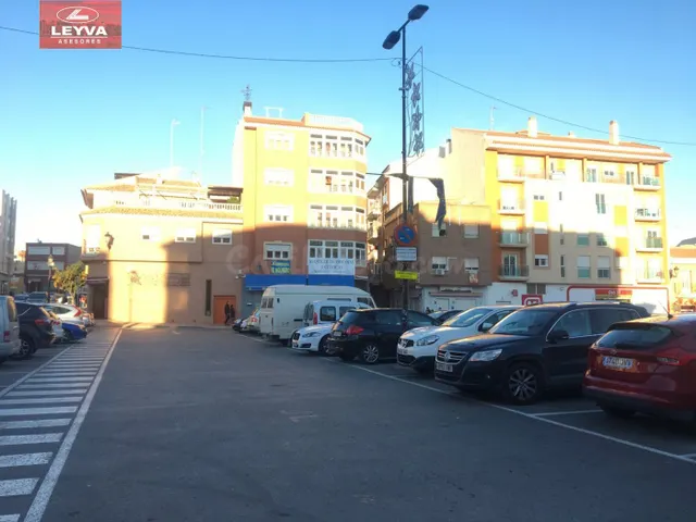 INMEJORABLE SITUACIÓN PARA UNA OFICINA - foto 2