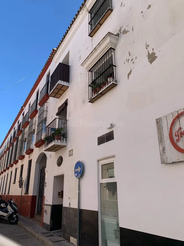 Amplio Apartamento en el Corazón de Sanlúcar de Barrameda - foto 2