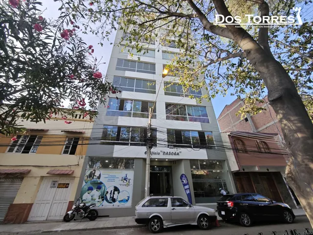 300$us Amplia oficina en alquiler, Sobre la Plazuela Barba d