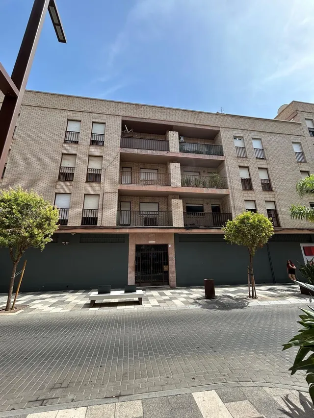 4 DORMITORIOS + 2 BAÑOS EN EL CORAZÓN DE EL EJIDO — 26