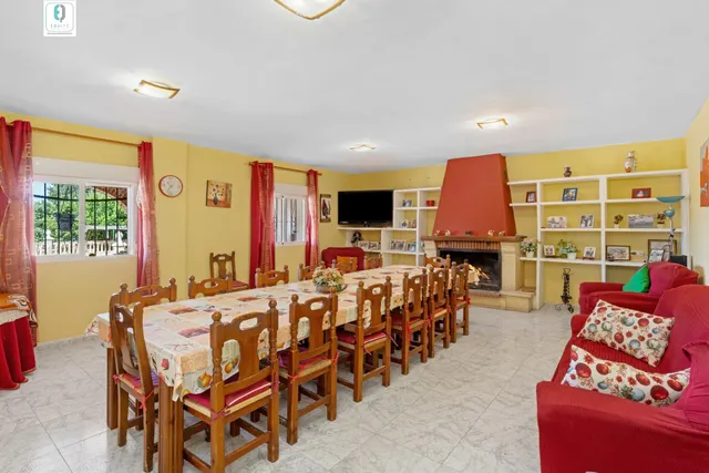 CHALET CON PISCINA EN CORTIJO PRETEL (ALBOLOTE) — 11