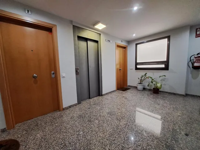 Ampli apartament seminou a segona línia de mar — 15