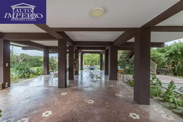 Gran casa con parcela y piscina en Cájar — 28