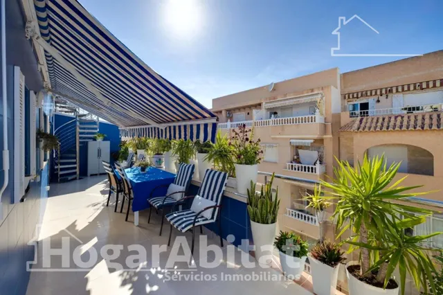 PRECIOSO ÁTICO CON DOS TERRAZAS, GARAJE Y PISCINA JUNTO AL MAR — 13