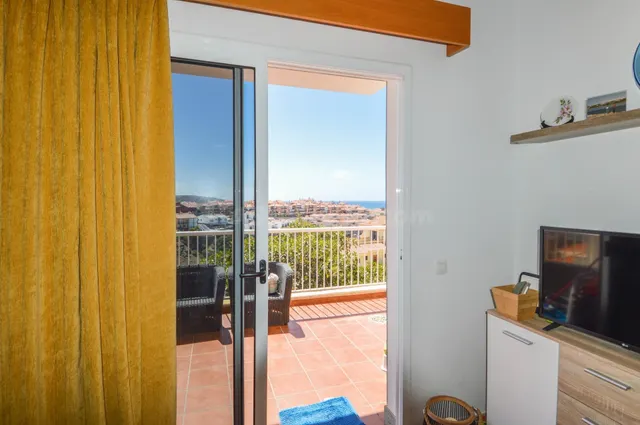 Nuevo apartamento de 2 dormitorios con vistas al mar en Loma - foto 5