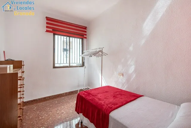 Piso en Zaidín — 11
