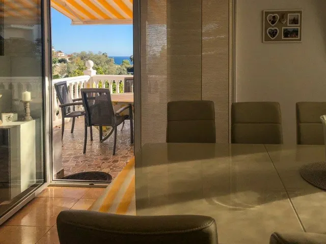 Villa reformada en zona baja de Torremuelle, Benalmádena — 6