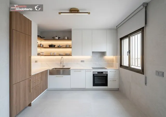 Chalet adosado en venta en Calle Alhambra, 33 — 3