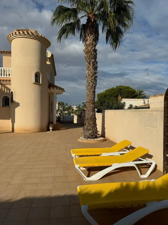 Gran chalet en Playa Flamenca - foto 5
