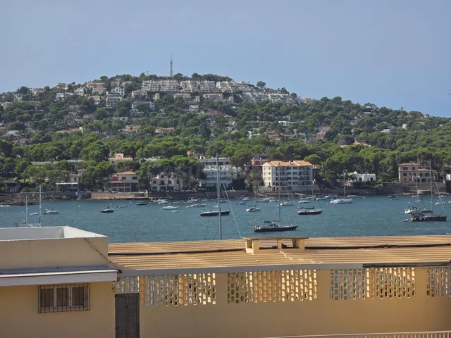 Precioso apartamento, amplio terrazacon vistas al mar, 1 dor