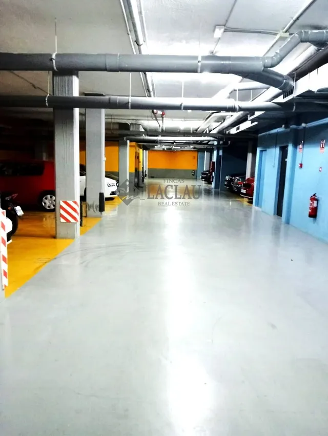 Venta plaza de parking zona la Plana Sitges