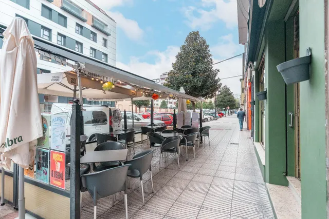 Oportunidad de Traspaso: Bar Restaurante en Funcionamiento en Oviedo — 3