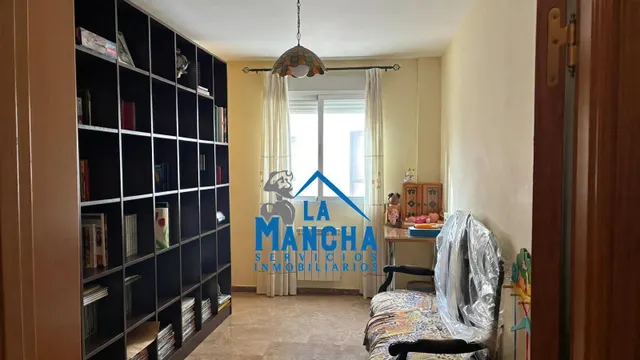 *320.000€* inmobiliaria la mancha vende piso en el centro de Albacete-carretas — 31