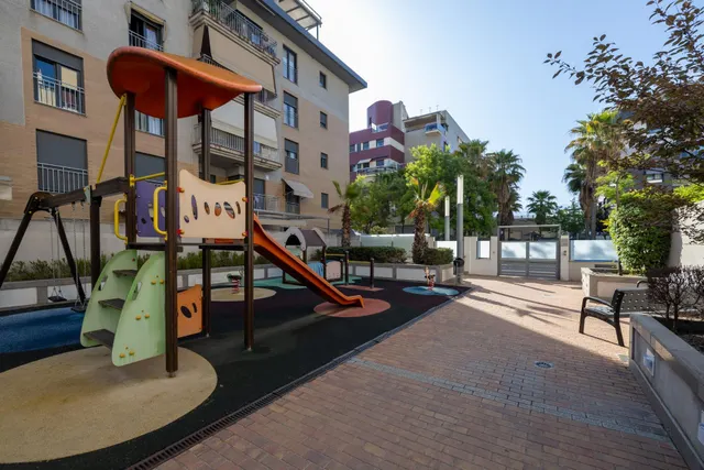 Apartamento tipo loft con garaje incluido y piscina en zona Parque Lagos — 36
