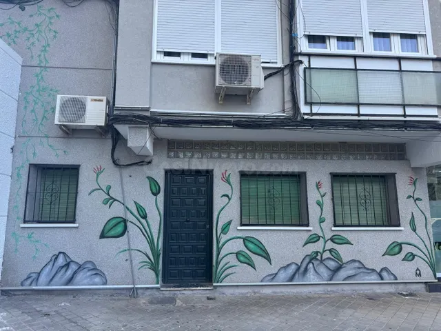 Local con opción hospedaje junto Parque Aluche - foto 2