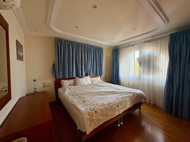 Chalet 5 habitaciones 504m² en venta - Centro — 28