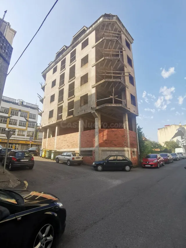 Edificio en Construcción para rehabilitar en Carballo - foto 2