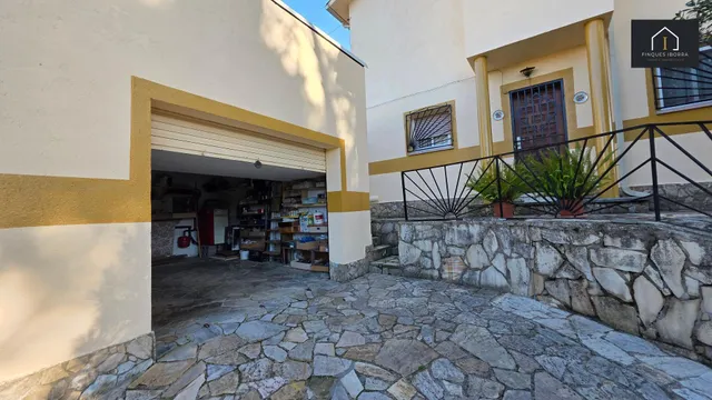 Casa independiente con doble terreno en niagara park, Tordera — 15