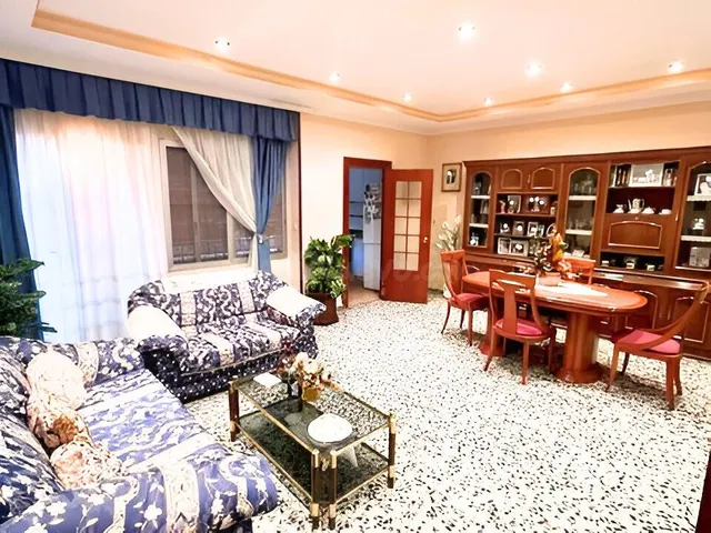 ¡¡¡ Amplia vivienda en Burjassot con doble terraza, garaje y - foto 3