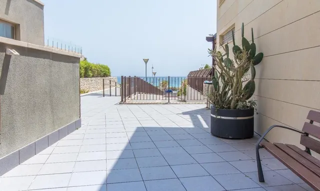 BUNGALOW EN URBANIZACIÓN CON PISCINA Y VISTA AL MAR — 17