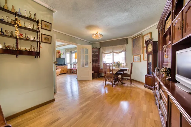 VIVIENDA AMPLIA CON BALCÓN Y GARAJE OPCIONAL EN EL CENTRO DE - foto 5