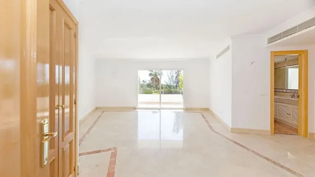 Chalet 5 habitaciones 919m² en venta - Puerto de la Torre - foto 5