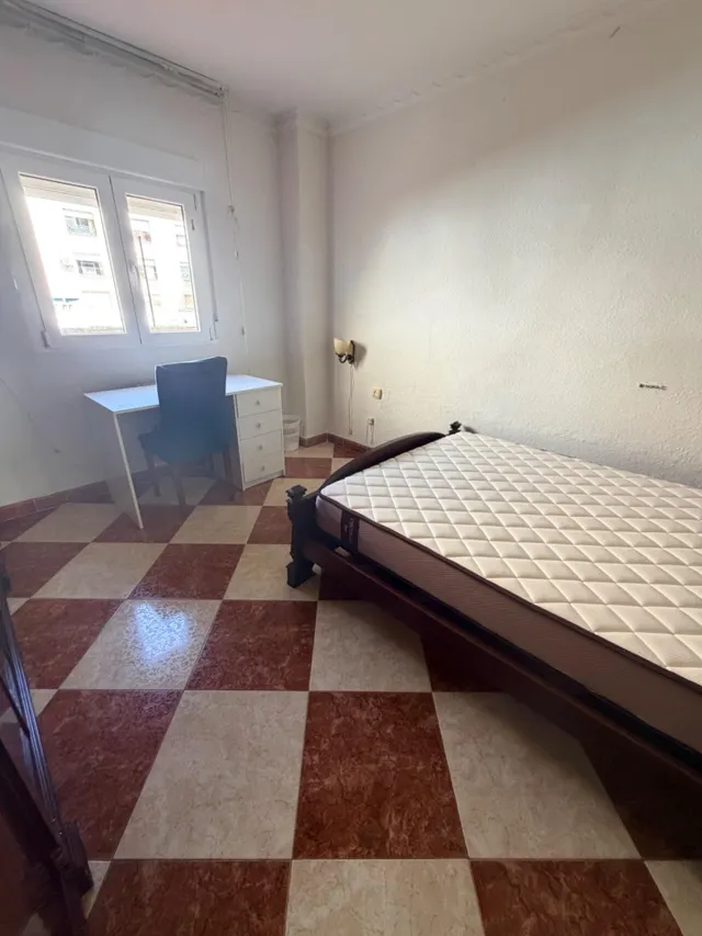 ¡Fantástica vivienda en alquiler con 4 dormitorios! — 25
