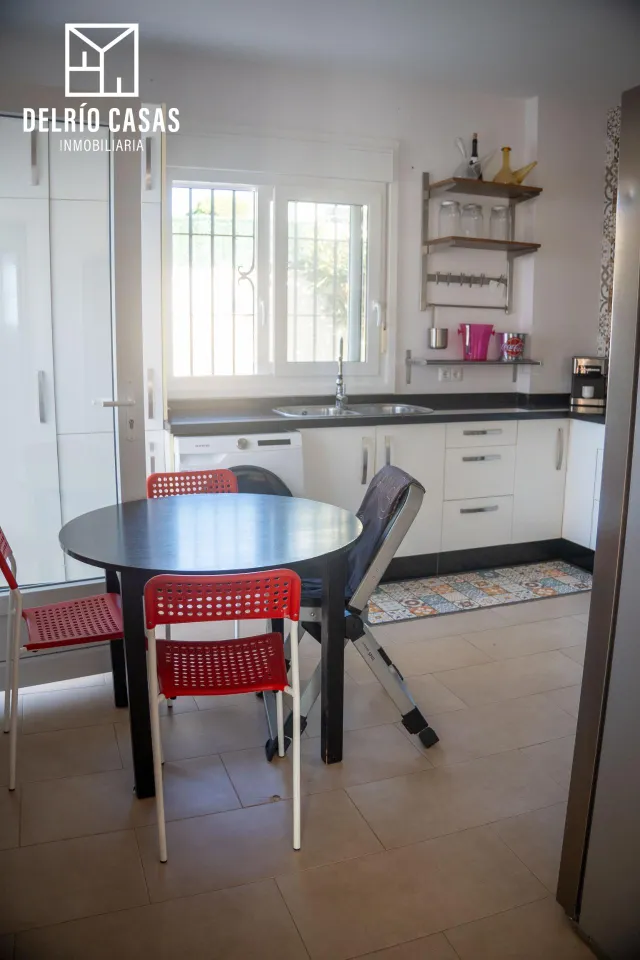 Exclusivo chalet independiente con apartamento auxiliar, piscina cubierta y vistas al mar en mazagón — 33